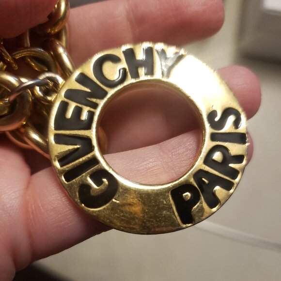 Givenchy Vintage 18k gold-plated Chunky Logo Givenchy Paris Bracelet - Picture 4 of 17